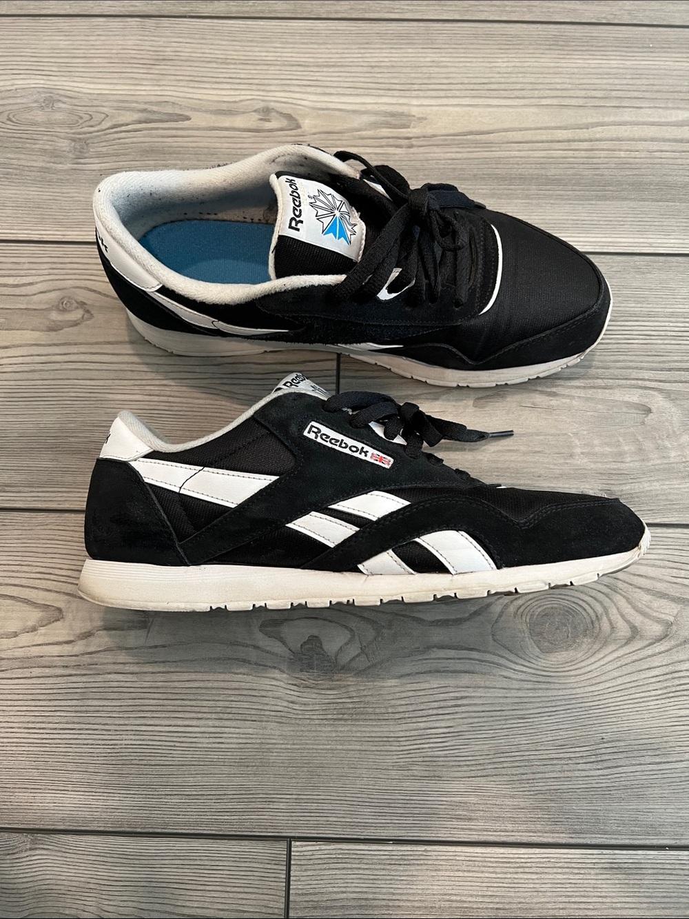 Reebok Classics - Picture 2 of 5